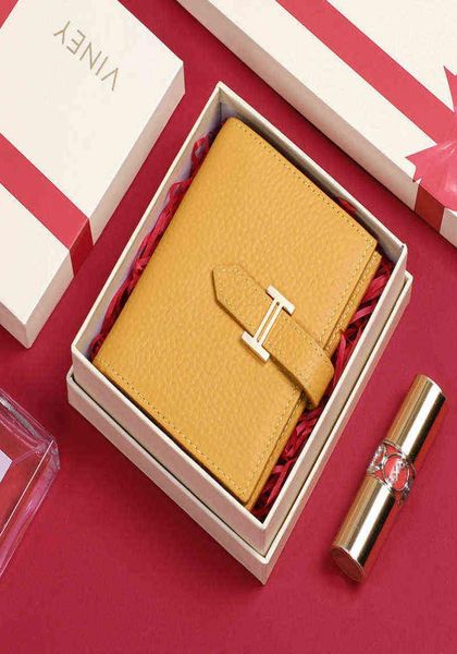 small wallet female new leather design short coin purse folding multifunctional trendy card holder ladies mini hasp money bag x2209491908, Red;black
small wallet female new leather design short coin purse folding multifunctional trendy card holder ladies mini hasp money bag x2209491908, Red;black