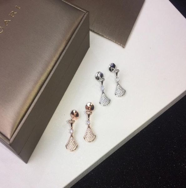 earrings rose goldplatinum plated single crystal sweet flower stud drill jewelry for women party 0323041271546, Golden;silver
earrings rose goldplatinum plated single crystal sweet flower stud drill jewelry for women party 0323041271546, Golden;silver