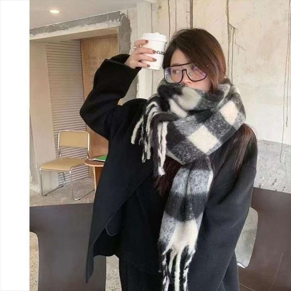 mohair plaid imitation cashmere scarf for women in autumn and winter double sided thickened warm couple, Blue;gray
mohair plaid imitation cashmere scarf for women in autumn and winter double sided thickened warm couple, Blue;gray