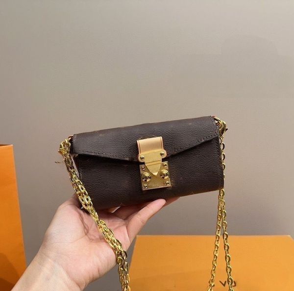 designer crossbody bag baguette bag luxurys handbags messenger bag bitsy mini bag genuine leather shoulder chain bag small bag double chain
designer crossbody bag baguette bag luxurys handbags messenger bag bitsy mini bag genuine leather shoulder chain bag small bag double chain