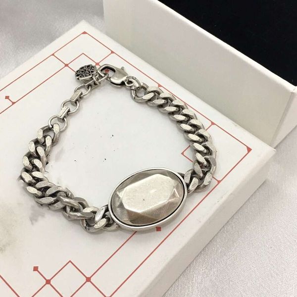 bracelet designer new oval coarse chain bracelet women's high end personalized brass plated letter bracelet, Black
bracelet designer new oval coarse chain bracelet women's high end personalized brass plated letter bracelet, Black