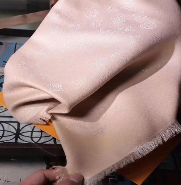 scarf for women luxury letter pattern silk wool with gold silver thread designer thick scarfs warm scarves size 140x140cm no box w5898857, Blue;gray
scarf for women luxury letter pattern silk wool with gold silver thread designer thick scarfs warm scarves size 140x140cm no box w5898857, Blue;gray