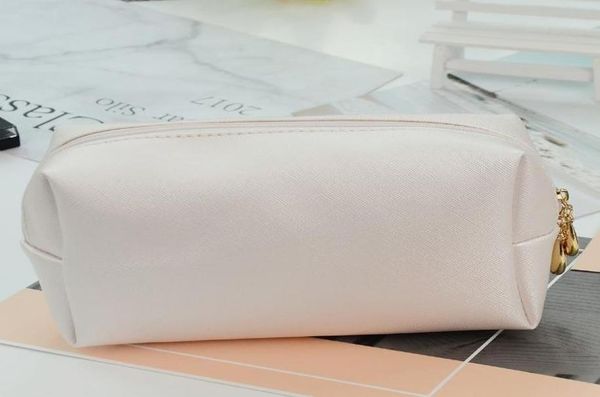 casual shoes fashion cosmetic bags this link is only for special customers not for the contract customers please do not order1160513
casual shoes fashion cosmetic bags this link is only for special customers not for the contract customers please do not order1160513