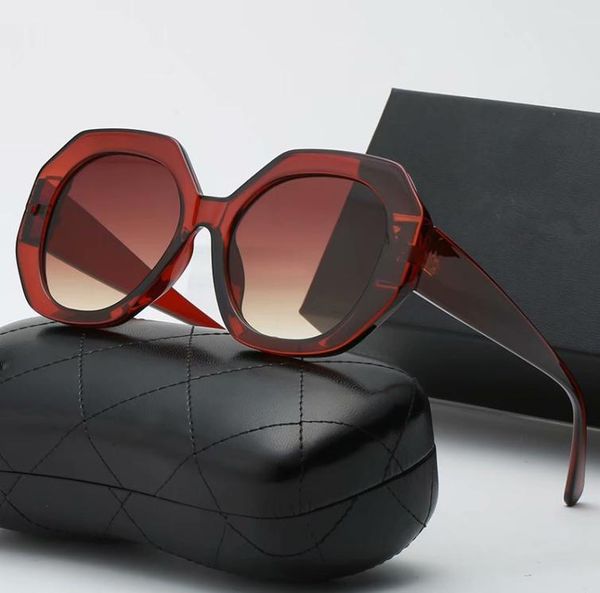2112 summer womens designer sunglasses luxury woman sunglasse adumbral goggle glasses uv400 highly quality with box3026918, White;black
2112 summer womens designer sunglasses luxury woman sunglasse adumbral goggle glasses uv400 highly quality with box3026918, White;black