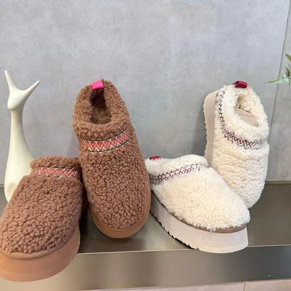 tuts fluffy slippers boots for women wearing 2023 lamb fur one platform platform shoes with elevated bun head slippers, Black
tuts fluffy slippers boots for women wearing 2023 lamb fur one platform platform shoes with elevated bun head slippers, Black
