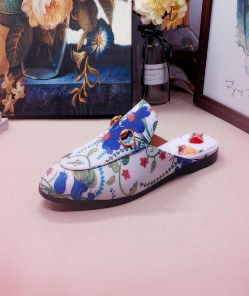 mens womens fashion princetown slipper flower print leather canvas slides with antique goldtoned hardware 10mm heel2896335, Black
mens womens fashion princetown slipper flower print leather canvas slides with antique goldtoned hardware 10mm heel2896335, Black