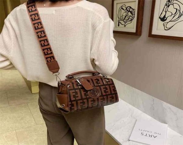 80 off handbags online trend large capacity goddess fashion single trend wide shoulder strap bag2150729
80 off handbags online trend large capacity goddess fashion single trend wide shoulder strap bag2150729