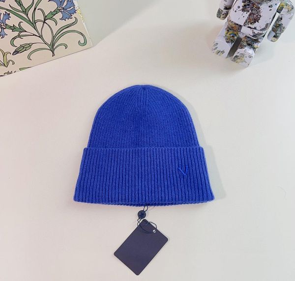 beanies luxurys designers beanie mens and womens warm winter hats snow travel designer cap outdoor sun caps8745449, Blue;gray
beanies luxurys designers beanie mens and womens warm winter hats snow travel designer cap outdoor sun caps8745449, Blue;gray
