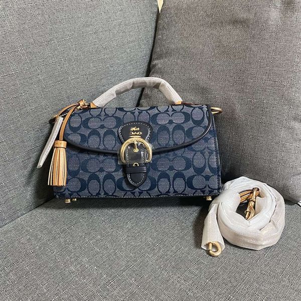 women's designer bags tote olai women's classic flower snake pattern handle kleo french stick one shoulder hand factory direct sal
women's designer bags tote olai women's classic flower snake pattern handle kleo french stick one shoulder hand factory direct sal