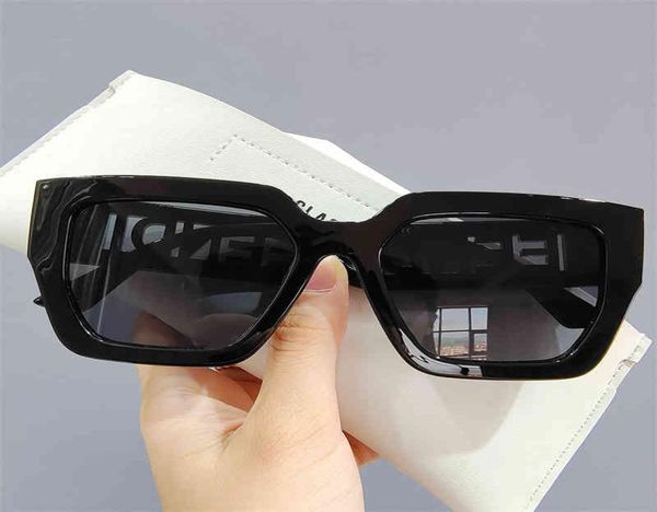 combs new fashion trendy cool female sunglass luxury digner oversized men women shad irregular frame uv400 galss7847948, White;black
combs new fashion trendy cool female sunglass luxury digner oversized men women shad irregular frame uv400 galss7847948, White;black