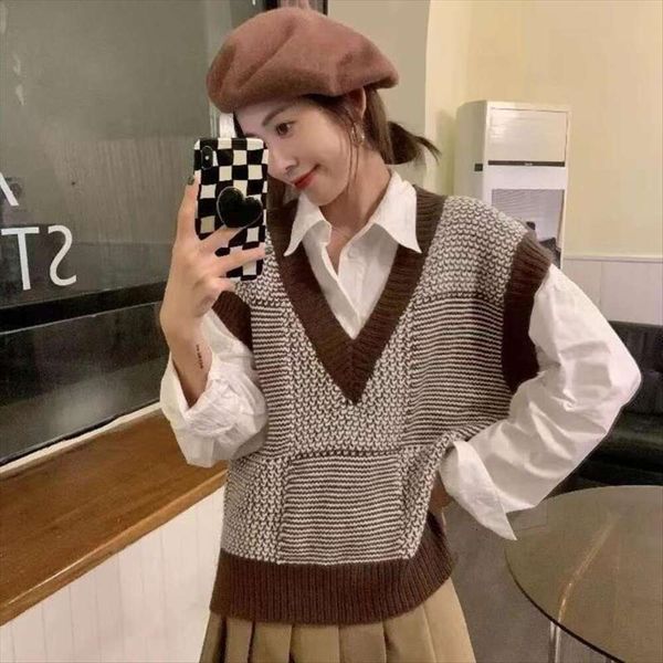 vintage checkered v neck knitted vest for women in spring and autumn loose fashionable short sweater ins trend, Black;white
vintage checkered v neck knitted vest for women in spring and autumn loose fashionable short sweater ins trend, Black;white