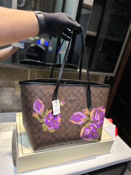 designer womens bag genuine leather large totes fashion woman designers brand handbags shoulder bags paisley with flowers camouflage
designer womens bag genuine leather large totes fashion woman designers brand handbags shoulder bags paisley with flowers camouflage