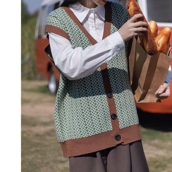 japanese plaid cardigan vest womens knitted sweater loose spring and autumn v neck casual all matching sleeveless, Black;white
japanese plaid cardigan vest womens knitted sweater loose spring and autumn v neck casual all matching sleeveless, Black;white