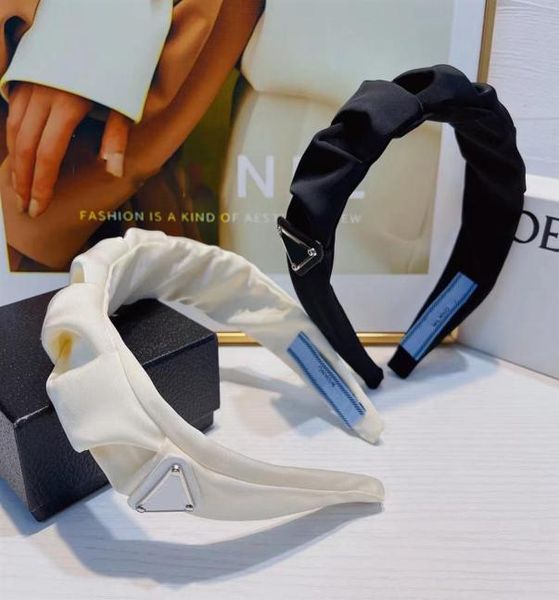 triangle letter headband for women letter hairband with stamp hair accessories30447014147, Silver
triangle letter headband for women letter hairband with stamp hair accessories30447014147, Silver