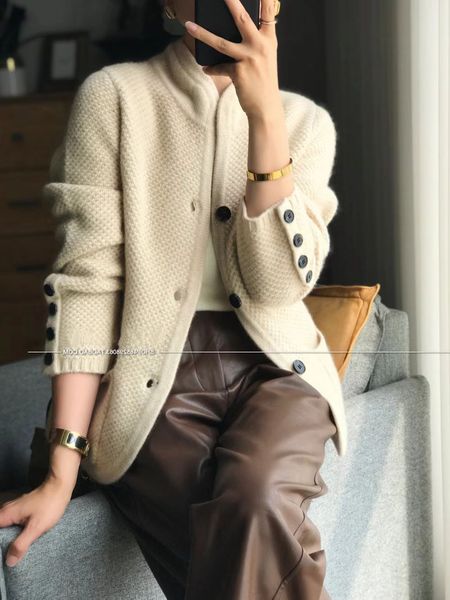 womens knits tees autumn winter thickened 100% pure sweater loose knit base sweater jacket cashmere cardigan women stand neck sweater 230906, White
womens knits tees autumn winter thickened 100% pure sweater loose knit base sweater jacket cashmere cardigan women stand neck sweater 230906, White
