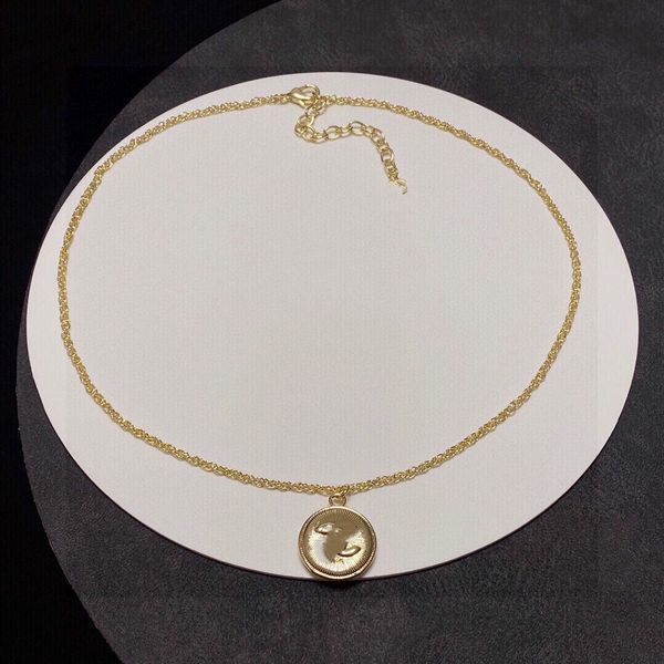 brand pearl pendant necklaces channel luxury designer necklaces pendant choker ccity love chain women plated letter jewelry accessories ax45, Silver
brand pearl pendant necklaces channel luxury designer necklaces pendant choker ccity love chain women plated letter jewelry accessories ax45, Silver
