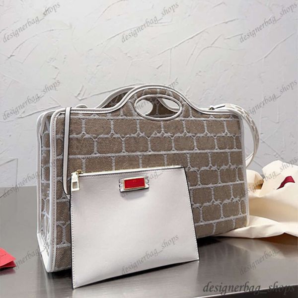 popular classic handbag 2-in-1 brand bag canvas bag containing calfskin mini purse 2-in-1 tote bag luxury women's bag fashion crossbody
popular classic handbag 2-in-1 brand bag canvas bag containing calfskin mini purse 2-in-1 tote bag luxury women's bag fashion crossbody