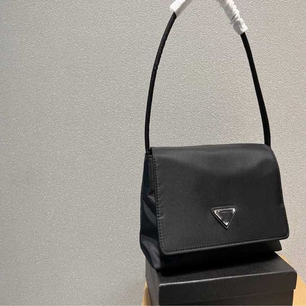 2024 new luxury handbag factory direct sales family women's underarm hobo collapsible
2024 new luxury handbag factory direct sales family women's underarm hobo collapsible