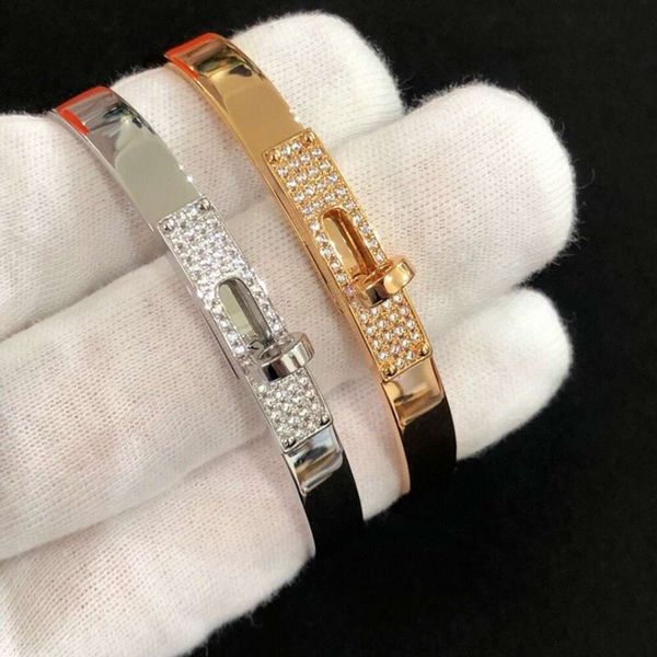 bracelet designer seiko kally pig nose half diamond bracelet for women plated with 18k rose gold rotating buckle fashionable luxury and exqu, Black
bracelet designer seiko kally pig nose half diamond bracelet for women plated with 18k rose gold rotating buckle fashionable luxury and exqu, Black