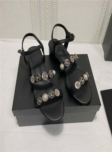 2022 spring and summer new fashion roman sandals metal buckle decorative contrast women shoes with size 34417564800, Black
2022 spring and summer new fashion roman sandals metal buckle decorative contrast women shoes with size 34417564800, Black