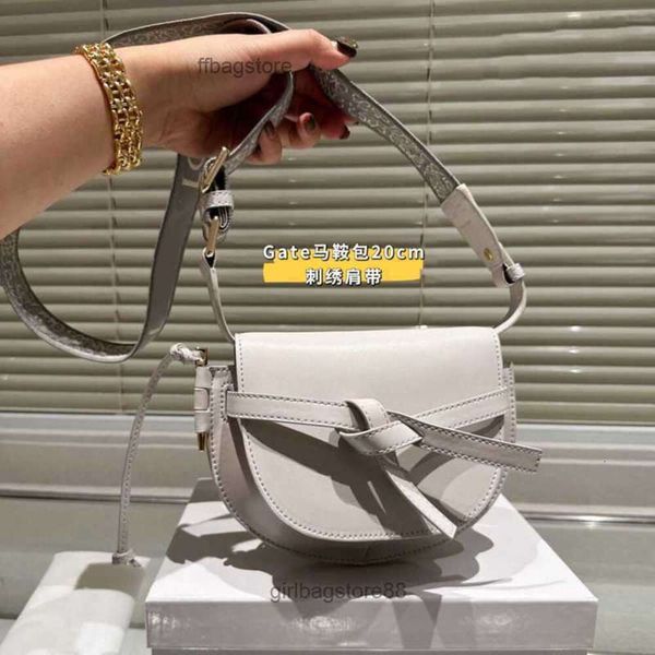 lowe bag designer bags lady summer spain gate saddle embroidered wide shoulder strap mini bow girl cross body large capacity one dumpling 80
lowe bag designer bags lady summer spain gate saddle embroidered wide shoulder strap mini bow girl cross body large capacity one dumpling 80