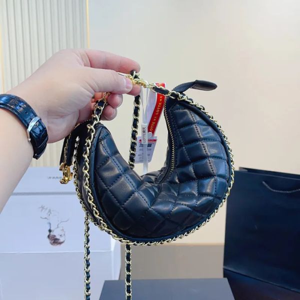 2023 r bag classic mini half moon crossbody bags france paris brand quilted matelasse genuine leather women adjustable shoulder strap bag sh
2023 r bag classic mini half moon crossbody bags france paris brand quilted matelasse genuine leather women adjustable shoulder strap bag sh