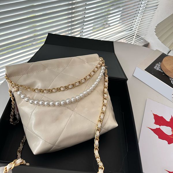 22 mini garbage bag shoulder bag leather diamond gold and silver buckle matelasse chain crossbody bag pearl chain luxury handbag makeup saco
22 mini garbage bag shoulder bag leather diamond gold and silver buckle matelasse chain crossbody bag pearl chain luxury handbag makeup saco