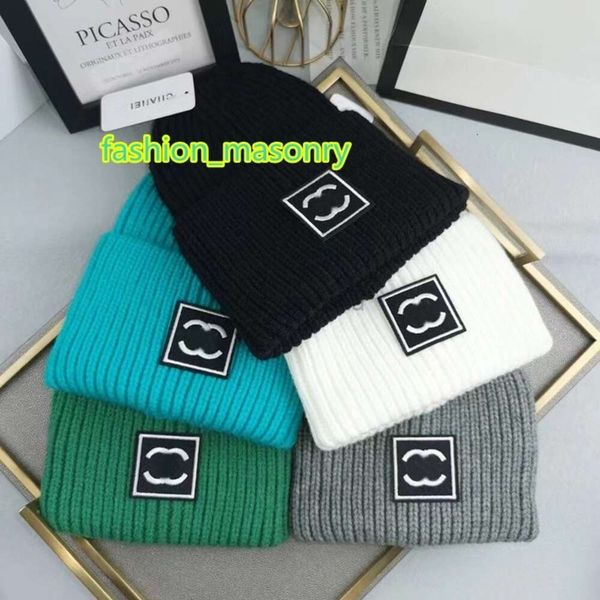 ball caps fashion ladies winter brand knitted hat famous designer men warm woolen hat g220915, Blue;gray
ball caps fashion ladies winter brand knitted hat famous designer men warm woolen hat g220915, Blue;gray