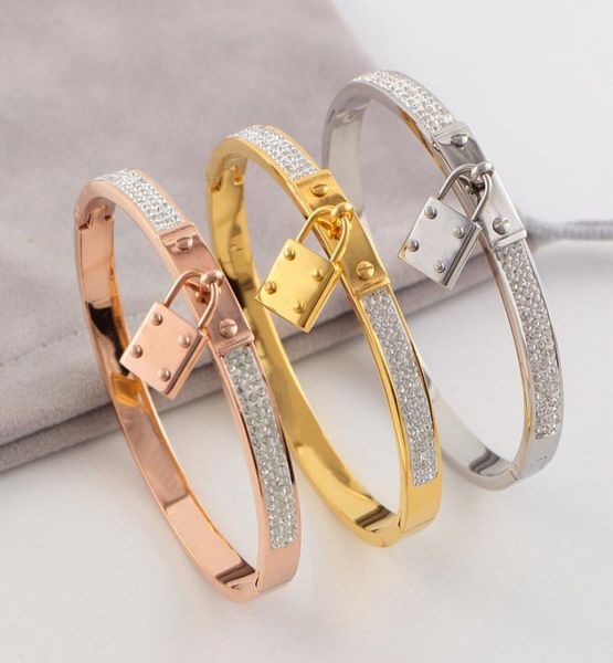 designer sparkling diamond bracelet ladies mens logo brand luxury jewelry leather bracelets with metal lock charm bangle highend f5178587, Black
designer sparkling diamond bracelet ladies mens logo brand luxury jewelry leather bracelets with metal lock charm bangle highend f5178587, Black