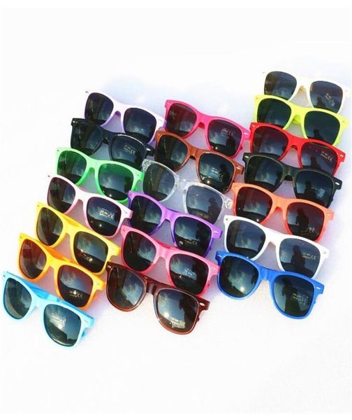 sell 20pcs whole classic plastic sunglasses retro vintage square sun glasses for women men adults kids mix colors9705826, White;black
sell 20pcs whole classic plastic sunglasses retro vintage square sun glasses for women men adults kids mix colors9705826, White;black