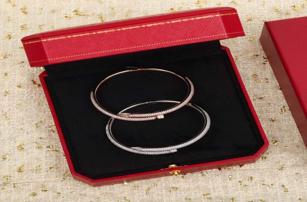 2022 v gold material luxury quality charm bangle bracelet with all diamond in two colors plated have box stamp ps3423a9107291, Black
2022 v gold material luxury quality charm bangle bracelet with all diamond in two colors plated have box stamp ps3423a9107291, Black