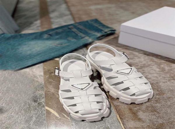 2022 designer woman rubber sandals luxury summery thick bottom retro beach sandal slippers slides size eur 35416752060, Black 
2022 designer woman rubber sandals luxury summery thick bottom retro beach sandal slippers slides size eur 35416752060, Black