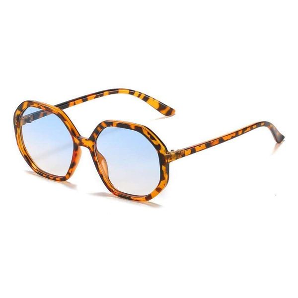 trendy sunglasses personalized polygon octagonal men and women street shooting glasses, White;black
trendy sunglasses personalized polygon octagonal men and women street shooting glasses, White;black