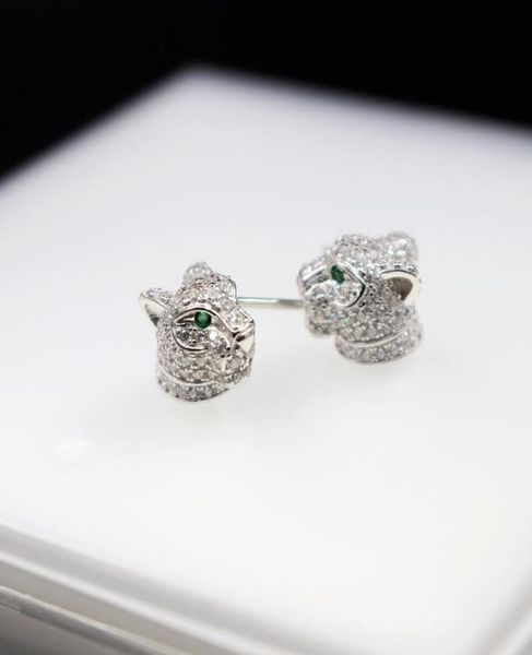 leopard head green eyes stud earring 925 sterling silver full zircon beads panther women animal bridal jewelry5978598, Golden;silver
leopard head green eyes stud earring 925 sterling silver full zircon beads panther women animal bridal jewelry5978598, Golden;silver