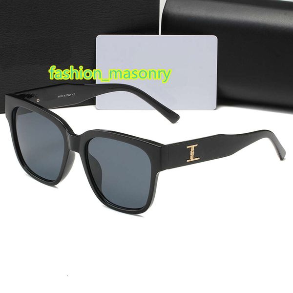 fashion designer sunglasses classic eyeglasses goggle outdoor beach sun glasses for man woman mix colors ornamenta cat style fashion, White;black
fashion designer sunglasses classic eyeglasses goggle outdoor beach sun glasses for man woman mix colors ornamenta cat style fashion, White;black