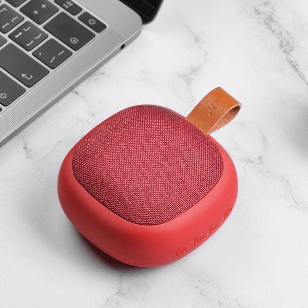 Wireless Bluetooth Mini BS31 speaker TF card AUX playback can be used for home outdoor portable heavy woofer
Wireless Bluetooth Mini BS31 speaker TF card AUX playback can be used for home outdoor portable heavy woofer