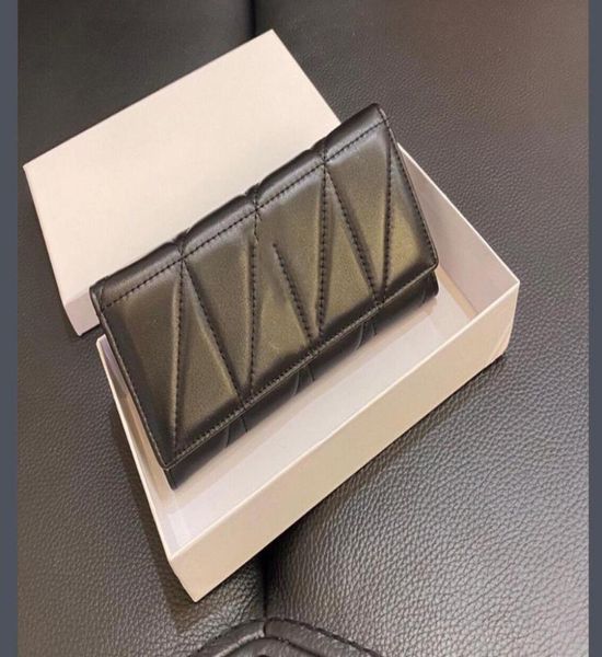 women wallet long purse leather wallet fashion and nice style tread shape zzl21020219045308, Red;black
women wallet long purse leather wallet fashion and nice style tread shape zzl21020219045308, Red;black