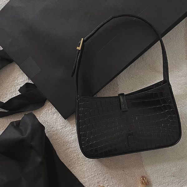 r bag women's shoulder bag luxury handbag adjustable shoulder strap wallet
r bag women's shoulder bag luxury handbag adjustable shoulder strap wallet