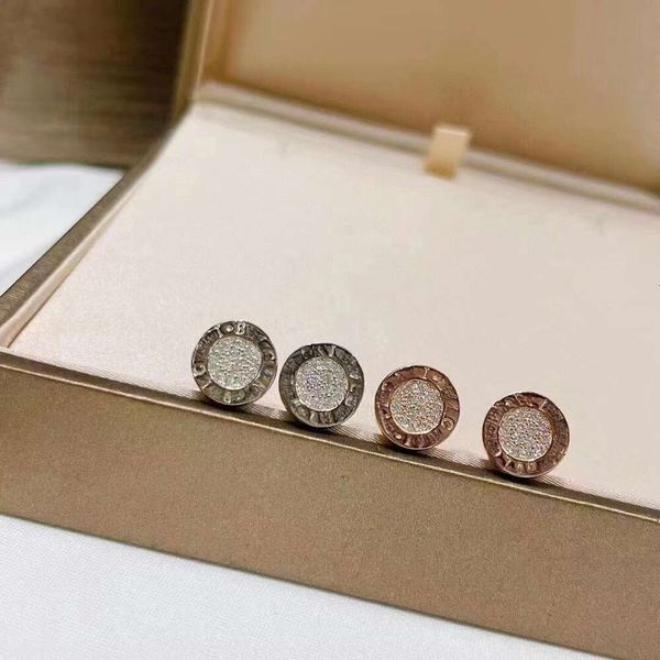 earrings designer bulgarl full diamond earrings with precision craftsmanship high version men and women lovers simple and fashionable person, Golden;silver
earrings designer bulgarl full diamond earrings with precision craftsmanship high version men and women lovers simple and fashionable person, Golden;silver