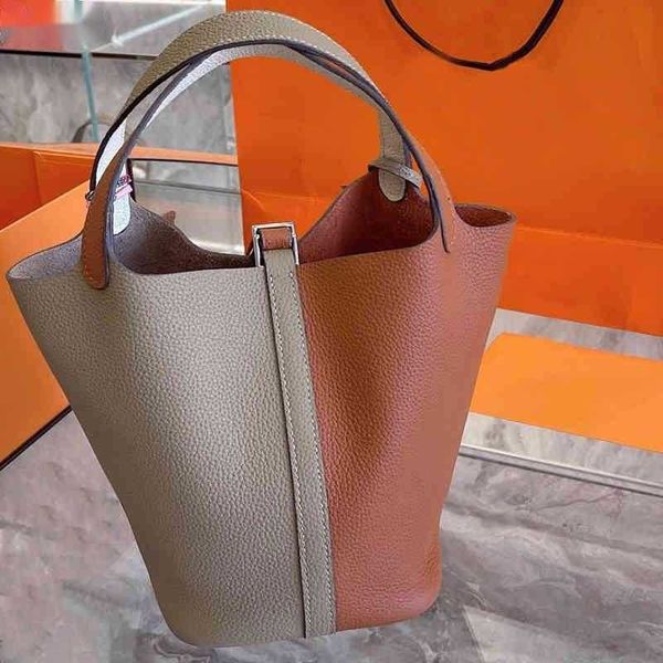 classic letter print bucket bags with lock women leather tote bag crossbody shoulder bags shoulderbag women designer-handbags purses 0525
classic letter print bucket bags with lock women leather tote bag crossbody shoulder bags shoulderbag women designer-handbags purses 0525
