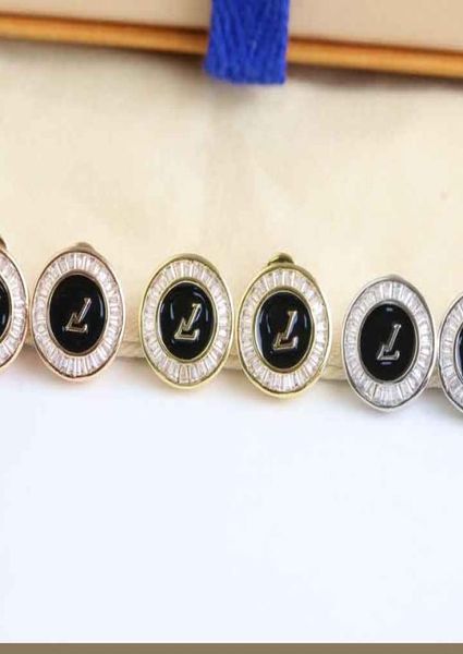 v letter studs diamond earrings designer women 5a zircon crystal black enamel 316l stainless steel jewelry luxury earrings bijoux 5989088, Golden;silver
v letter studs diamond earrings designer women 5a zircon crystal black enamel 316l stainless steel jewelry luxury earrings bijoux 5989088, Golden;silver