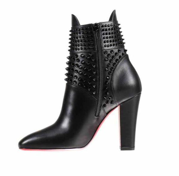 designers spiked shoes womens ankle boots rivets boot genuine leather hongroise ankles boot studded bootie black suede factory eu35-43810056
designers spiked shoes womens ankle boots rivets boot genuine leather hongroise ankles boot studded bootie black suede factory eu35-43810056