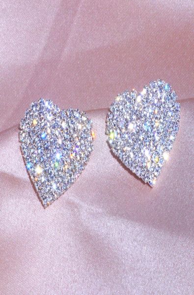 stud 2022 new design luxury crystal heart stud fashion big love earrings for woman romantic wedding jewelry accessories gift1171276, Golden;silver
stud 2022 new design luxury crystal heart stud fashion big love earrings for woman romantic wedding jewelry accessories gift1171276, Golden;silver