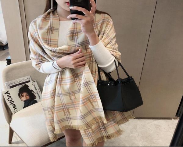 luxury designer h home plaid shawls for the new ss winter 2020 fashion faux cashmere warm patchwork scarf6807418, Blue;gray
luxury designer h home plaid shawls for the new ss winter 2020 fashion faux cashmere warm patchwork scarf6807418, Blue;gray