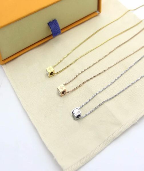 europe america style lady women titanium steel 18k gold necklace with v letter engrave four leaf flower cube diamond pendant4700536, Silver
europe america style lady women titanium steel 18k gold necklace with v letter engrave four leaf flower cube diamond pendant4700536, Silver