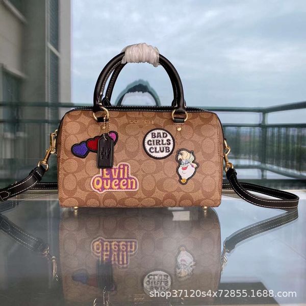 women's designer bags tote new rowan medium bucket bag boston single shoulder crossbody pillow handbag medal old flower factory direct
women's designer bags tote new rowan medium bucket bag boston single shoulder crossbody pillow handbag medal old flower factory direct