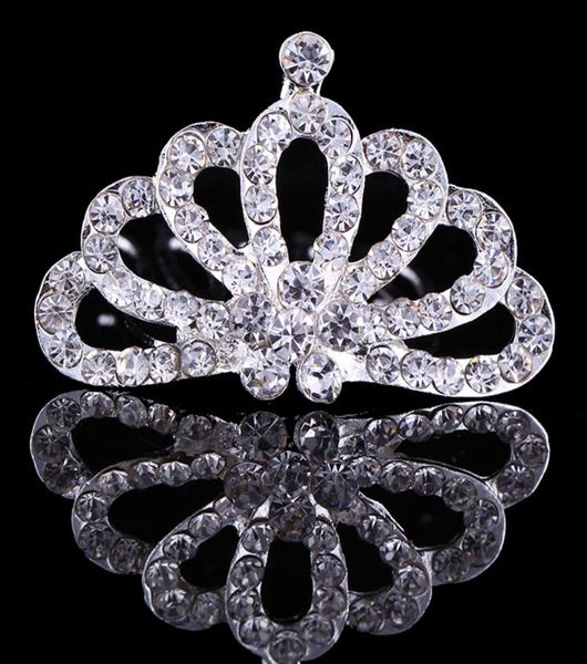 2021 shiny rhinestone hair clip small girls diadem crown tiara children head jewelry accessories for ornaments baby hairpin2154406, Golden;white
2021 shiny rhinestone hair clip small girls diadem crown tiara children head jewelry accessories for ornaments baby hairpin2154406, Golden;white