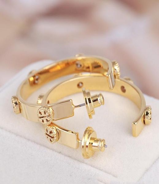 brass material brand name hollow letter half open dangle earring in 3106cm for women christmas gift jewelry2326244, Silver
brass material brand name hollow letter half open dangle earring in 3106cm for women christmas gift jewelry2326244, Silver