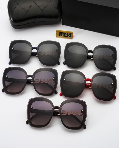 2021 fashion resin lens sunglasses pc frame men and women polarized sunglasses come with box no 18453525334, White;black
2021 fashion resin lens sunglasses pc frame men and women polarized sunglasses come with box no 18453525334, White;black