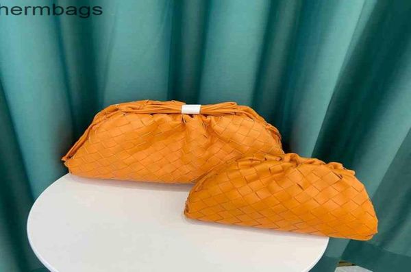 2022 cloud fashion s bag shoulder bags skin dumpling designer women039s woven single oblique pouch cross hand 7a9334404, Red;black
2022 cloud fashion s bag shoulder bags skin dumpling designer women039s woven single oblique pouch cross hand 7a9334404, Red;black
